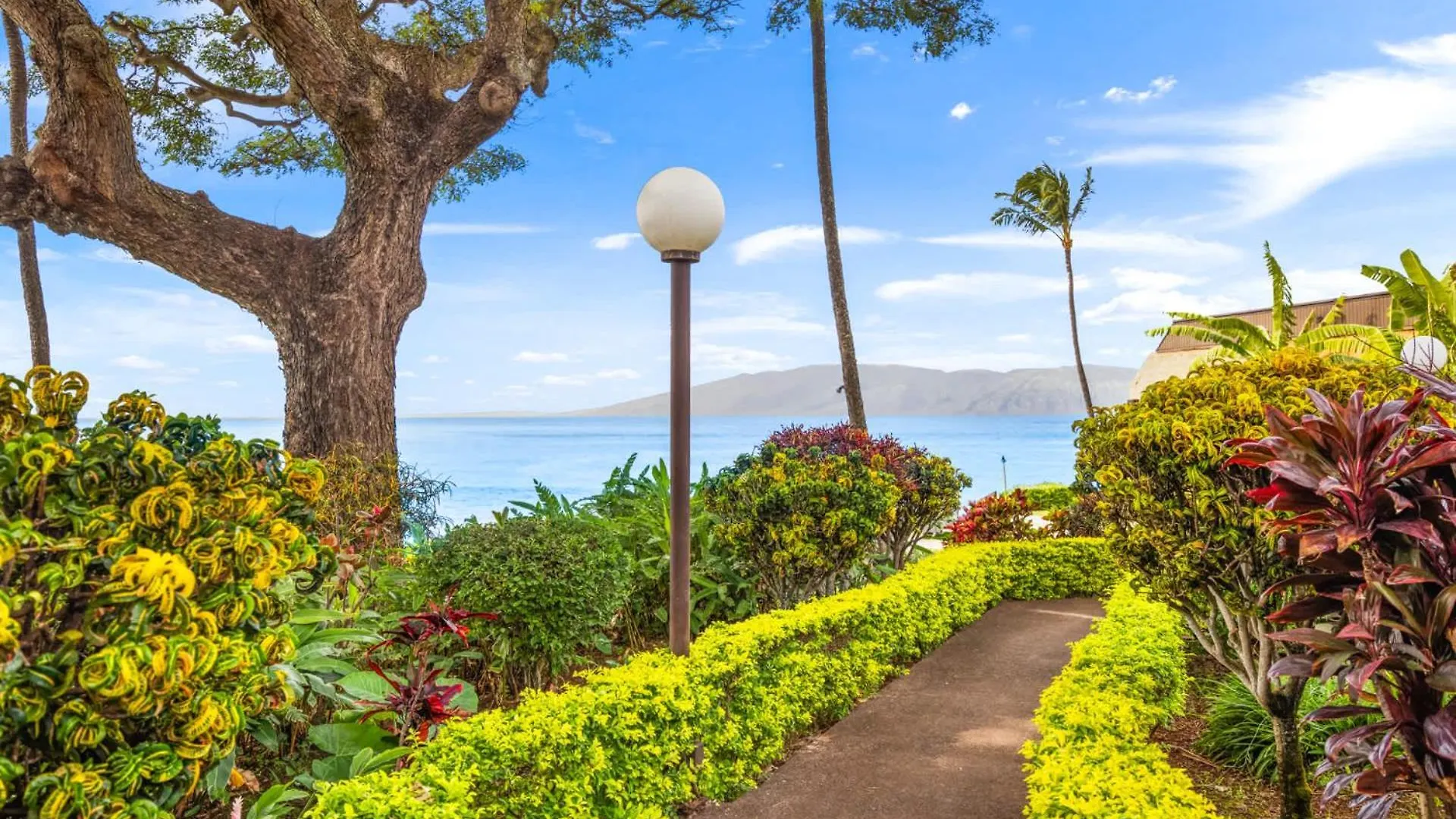 Kuleana Club #707 Oceanfront - 1 Bedroom & 1 Bathroom - Ground Floor Kahana 0*,  USA